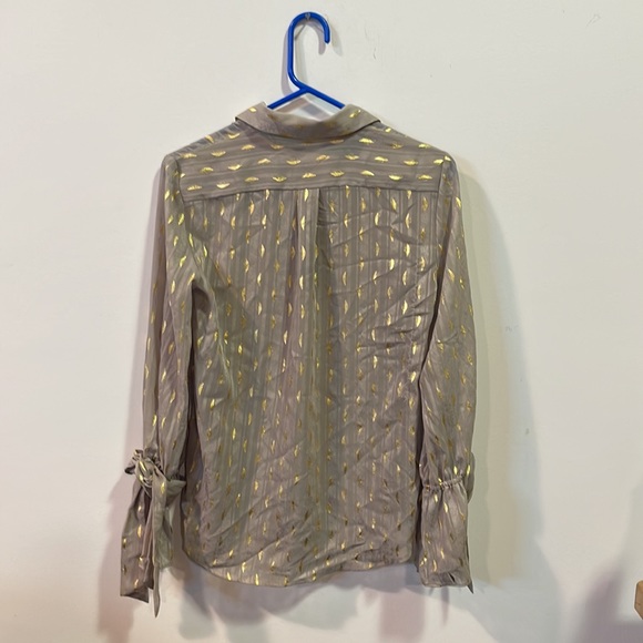 Top - Picture 2 of 3